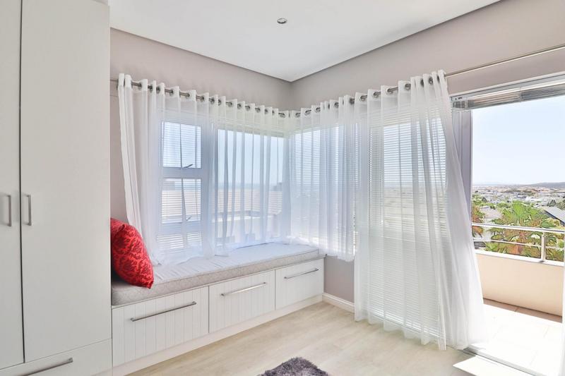 5 Bedroom Property for Sale in Country Club Western Cape
